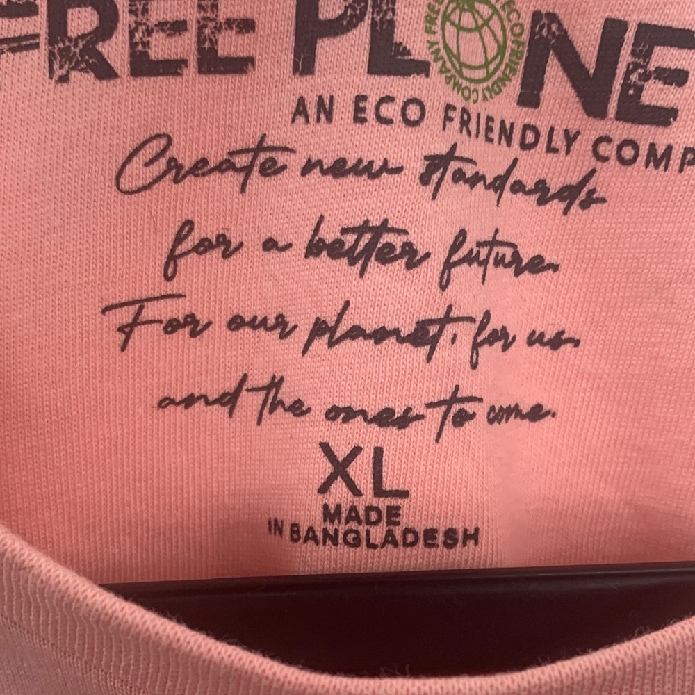 Free Planet Men's Light Pink Tropical Print T-Shirts Size XL - Picture 3 of 8